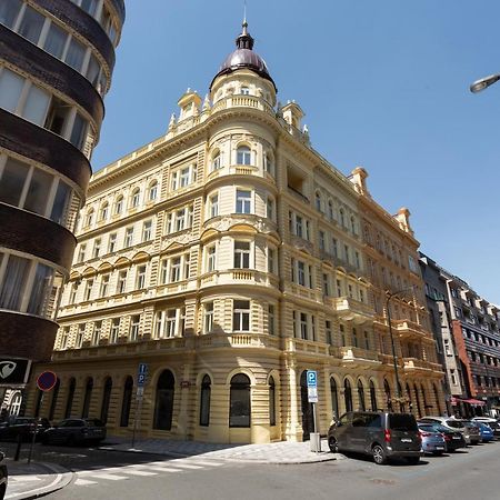 Sunlit Studio Near Wenceslas Square By Prague Days Apartment Exterior photo